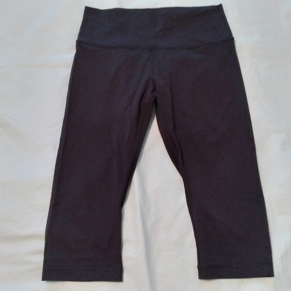 lululemon athletica Pants - Lululemon Crop Legging Black  Size 10